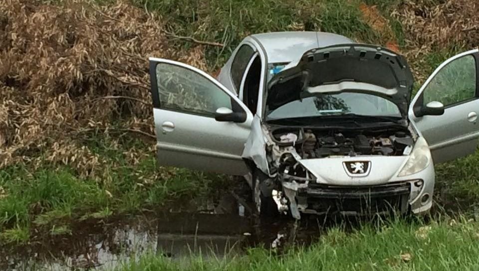 Auto y camión Scania colisionaron en la ruta 7